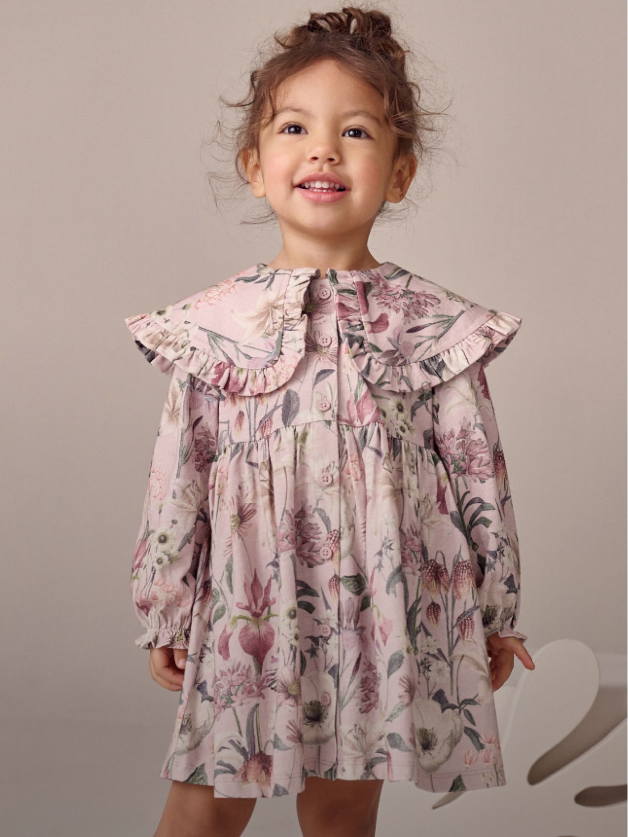 שמלות חדשות לבנות