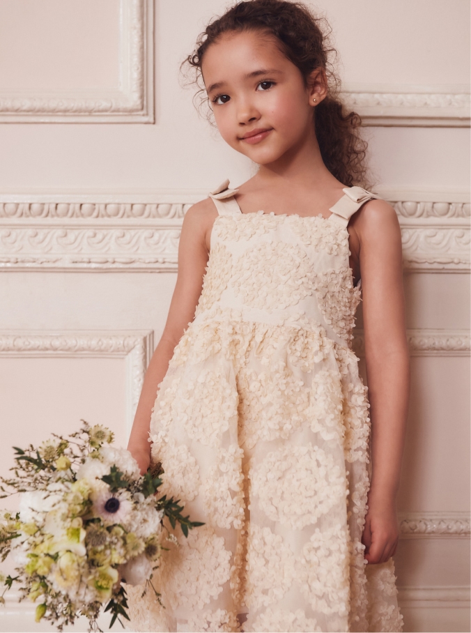 בגדי אירועים לבנות